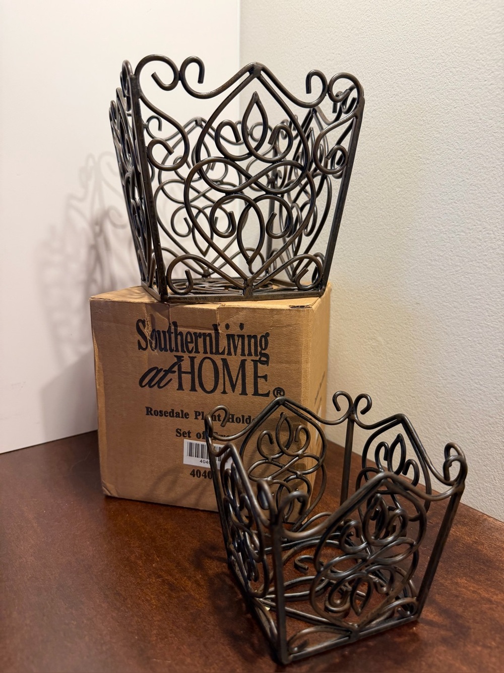 Southern Living at Home, Rosedale Plant Holder, 2pc set, # 40400, NIB Retired